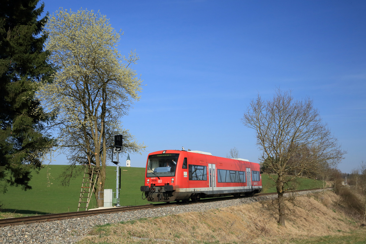 Das Dieselnetz Ulm soll in der Hand der DB bleiben. (Foto: © DB AG / Uwe Miethe)