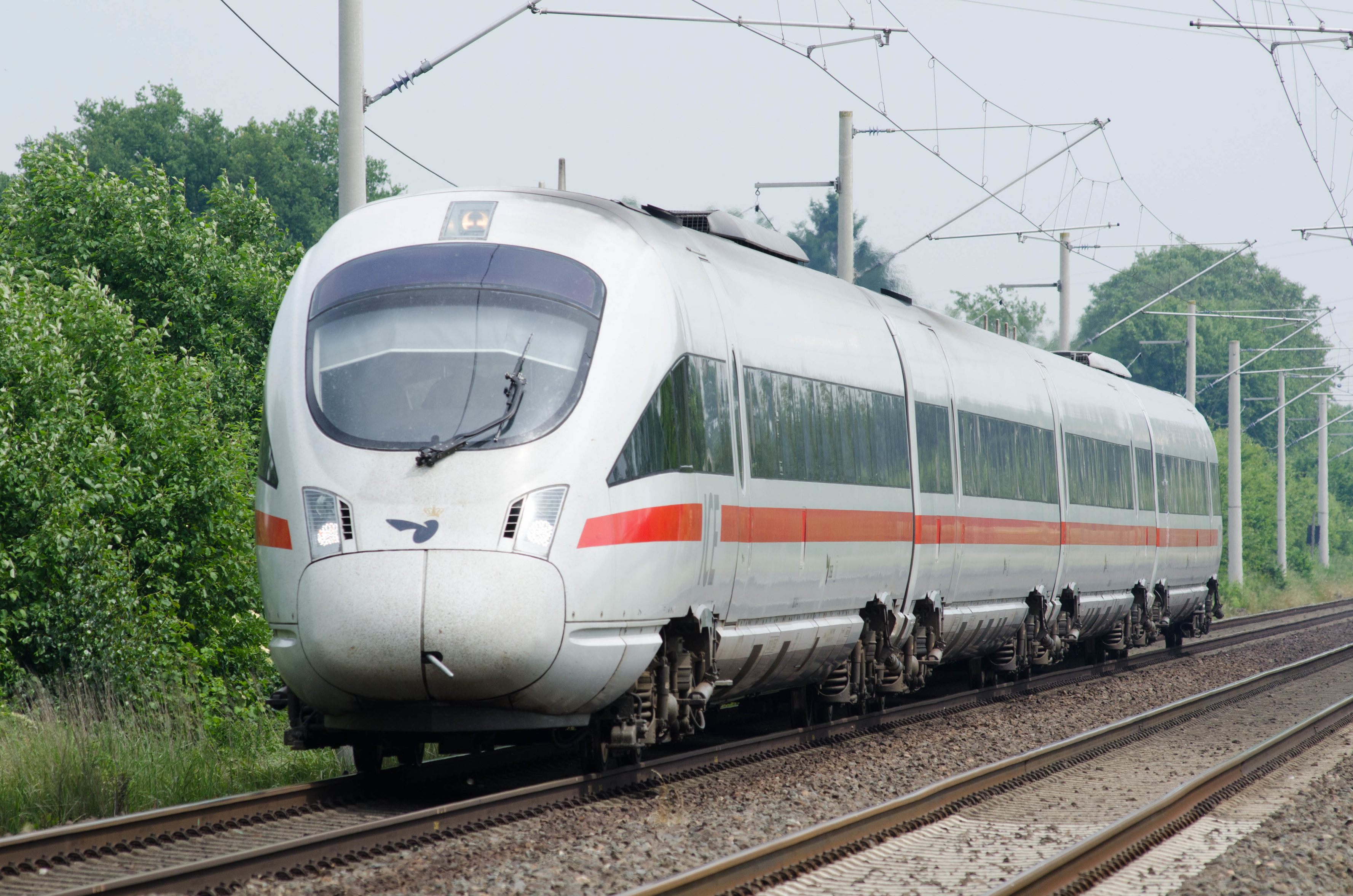 Symbolbild: Durch Schleswig-Holstein rollt ein ICE TD Baureihe 605 als ICE zwischen Berlin und Kopenhagen. (Foto: © DB AG)