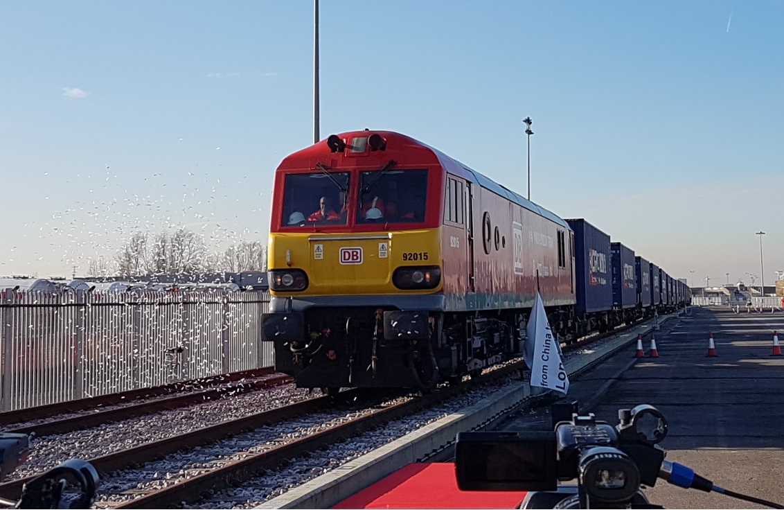 Der erste Güterzug aus China erreicht das Ankunftsterminal von DB Cargo UK im Londoner Eurohub in Barking, Großbritannien. (Foto: © DB AG / Andrew Baker)